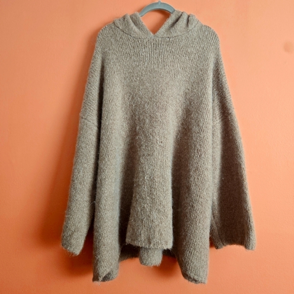 Zara Oversized Knit Hoodie Sweater – Beige, Size S/M